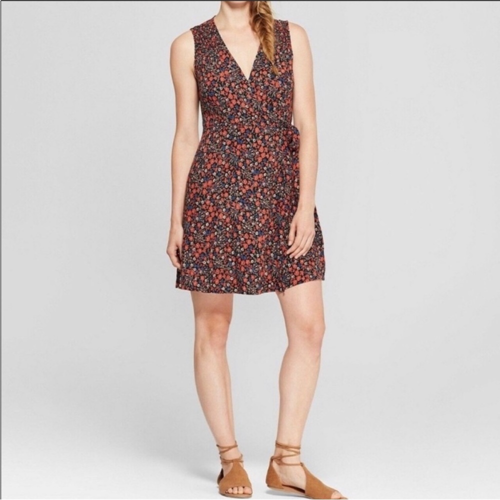 Universal Thread Ditzy Floral V-Neck Wrap Dress Women’s Size Large
